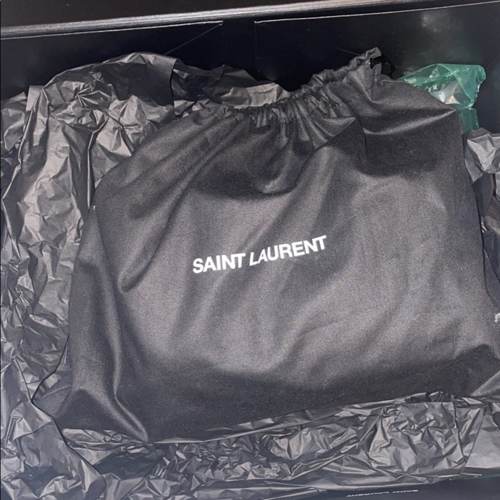 YSL - Picture 4 of 5